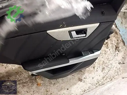 Mercedes-Benz GLK Sağ Arka Kapı çıkma parça