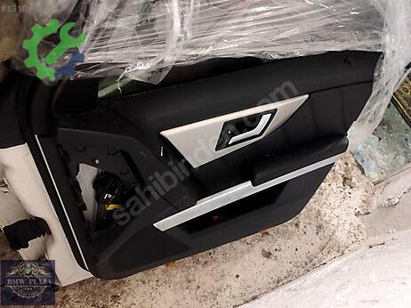Mercedes-Benz GLK Kapı Döşemesi A20472066 çıkma parça