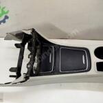 MERCEDES CLA180 KREM ORTA KONSOL A1766804600