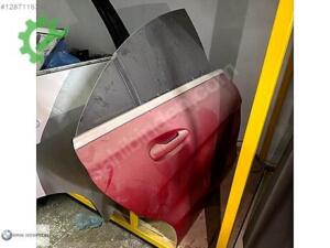 MERCEDES CLA ARKA KAPI KIRMIZI HATASIZ