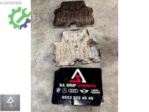 MERCEDES C SERİ W205 MOTOR ALT MUHAFAZA ÇIKMA ORJ A2055240001