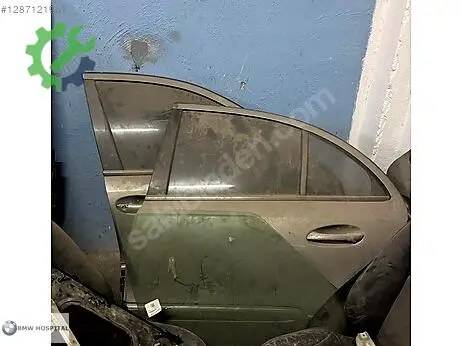 Mercedes-Benz E Sağ Ön Kapı çıkma parça