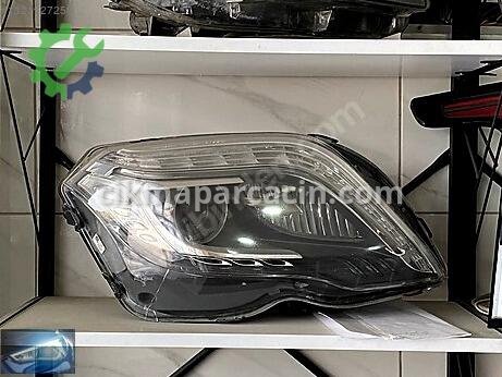 Mercedes-Benz GLK Sağ Ön Far çıkma parça
