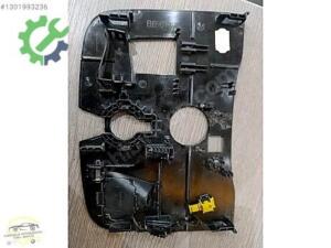 MERCEDES SPRINTER 907 ÖN CAM SENSÖR YUVASI A 910 821 02 00