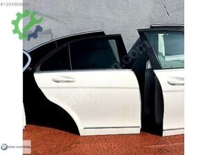 MERCEDES W204 SAĞ ARKA KAPI BEYAZ ORJİNAL HATASIZ BOYASIZ