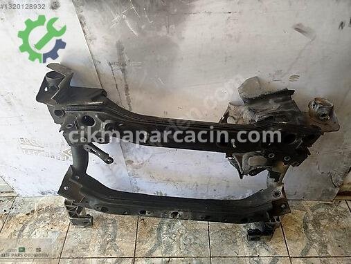 Mercedes-Benz C Ön Travers W205-W213 çıkma parça