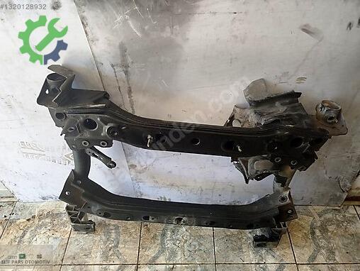 Mercedes-Benz C Ön Travers W205-W213 çıkma parça