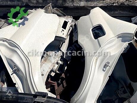 Mercedes-Benz C Arka Çamurluk çıkma parça