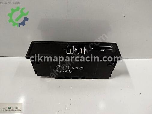 Mercedes-Benz C USB Soket çıkma parça