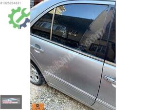 MERCEDES W210 E270 SAĞ ARKA KAPI ORJINAL ÇIKMA