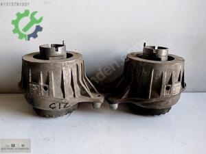 MERCEDES W213 SAĞ SOL MOTOR KULAĞI A213 240 0800
