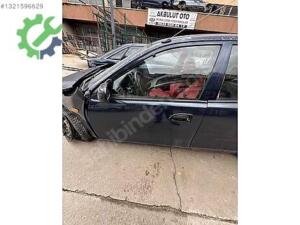 Mazda 323 sol ön kapı