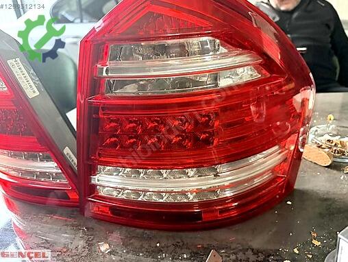 Mercedes-Benz GL Sağ Arka Stop çıkma parça