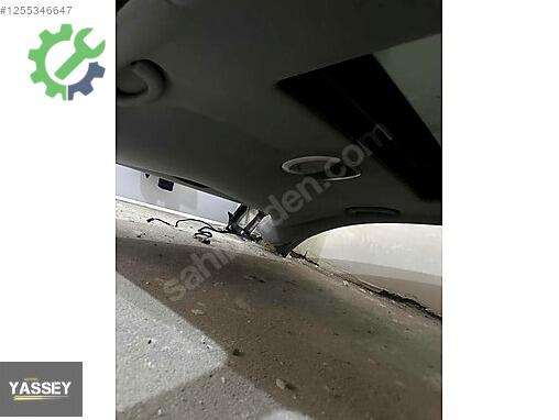 Mercedes-Benz Tavan çıkma parça