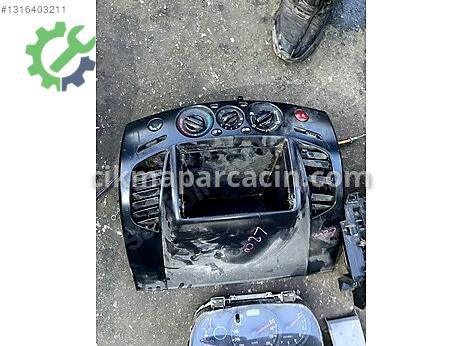Mitsubishi L200 Torpido çıkma parça
