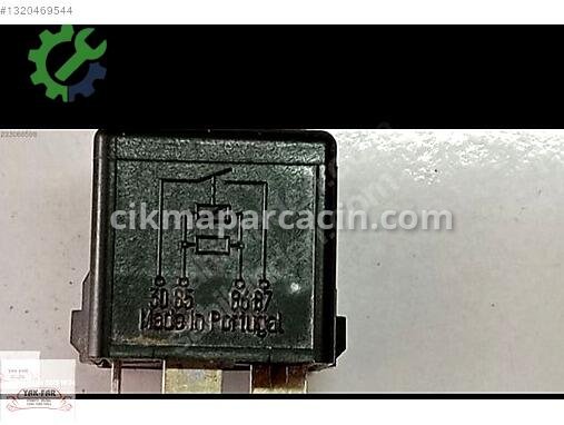 Mitsubishi Carisma Röle V23124-B52-X240 çıkma parça