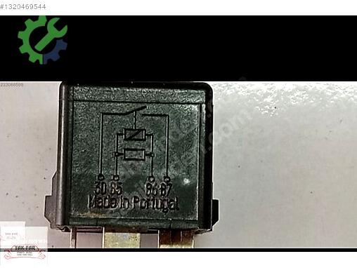 Mitsubishi Carisma Röle V23124-B52-X240 çıkma parça
