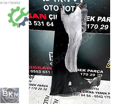 Nissan Almera Çamurluk (Ön) çıkma parça