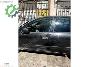 Nissan Almera Cam Çıkma