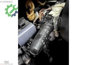 Nissan Almera Sinyal Kolu Çıkma