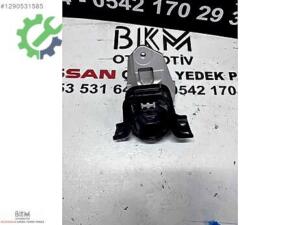 Nissan Juke Motor Takozu Çıkma