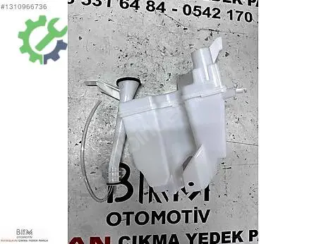 Nissan Juke Silecek Suyu Deposu çıkma parça