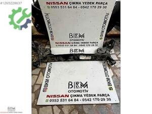 Travers Nissan Juke Çıkma