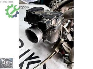 Nissan Primera Orijinal Çıkma Gaz Kelebeği (2. Adet)