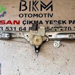 Nissan Qashqai Cam Krikosu Çıkma