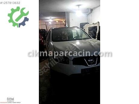 Nissan Qashqai Marşpiyel Sacı çıkma parça
