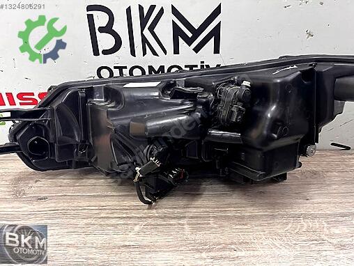 Nissan Qashqai Sol Ön Far çıkma parça