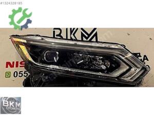 Nissan Qashqai 2017-2021 Çıkma Sol Ön Far