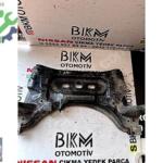 Travers Nissan Qashqai 2001-2006 Çıkma