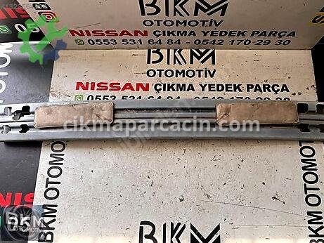 Nissan Qashqai Tampon Demiri çıkma parça
