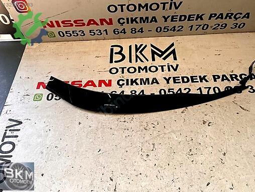 Nissan Qashqai Sol Ön Far 8801-U100 çıkma parça