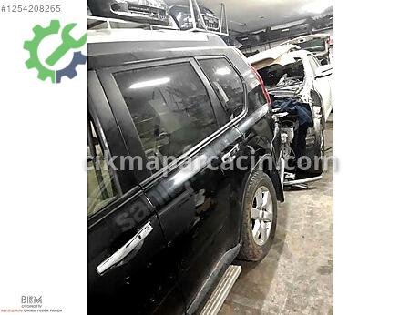 Nissan X-Trail Çamurluk (Arka) çıkma parça
