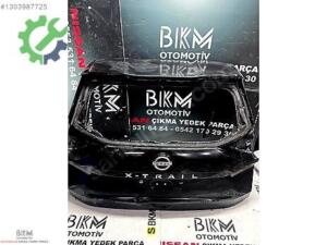 Nissan X-Trail Bagaj Kapağı Çıkma