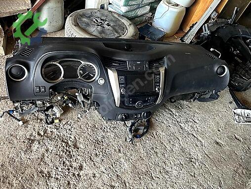 Nissan Navara Klima Kontrol Paneli çıkma parça