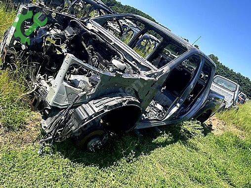 Nissan Navara Kupa çıkma parça