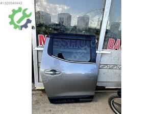 Nissan navara sağ arka kapı orijinal temiz