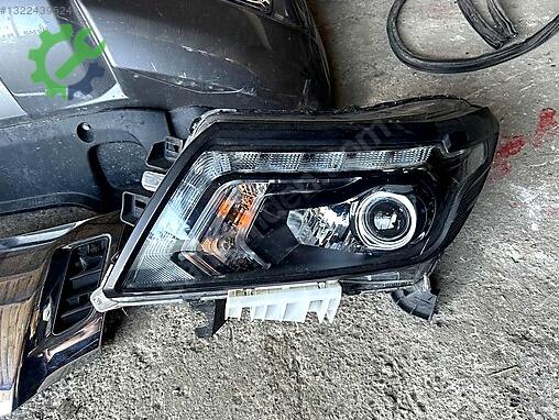 Nissan Navara Sol Ön Far çıkma parça