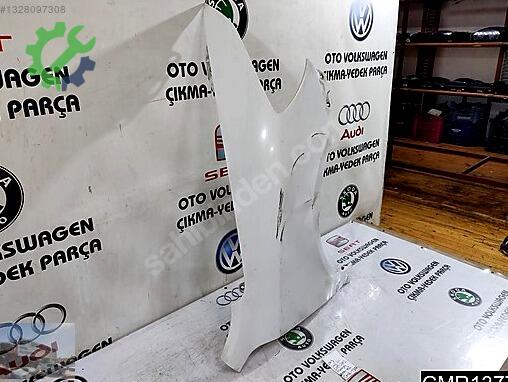 Skoda Octavia Sağ Ön Çamurluk çıkma parça