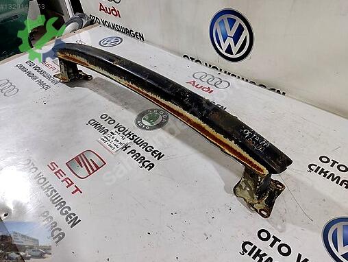 Skoda Octavia Arka Tampon Demiri 1Z5807305 çıkma parça