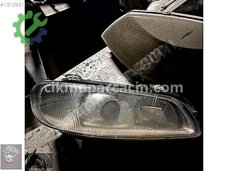 Opel Omega Sağ Ön Far çıkma parça