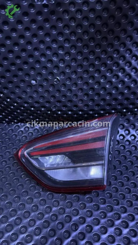Opel Crossland Sağ İç Stop çıkma parça