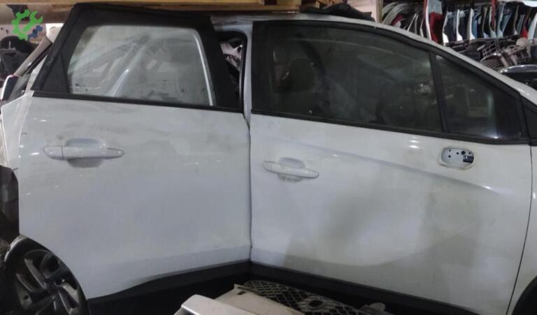 Opel Crossland Arka Kapı çıkma parça