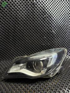 OPEL İNSİGNİA SOL FAR