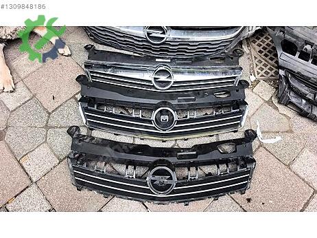 Opel Astra Ön Panjur çıkma parça