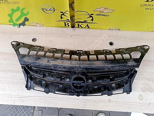 Opel Astra Ön Panjur çıkma parça