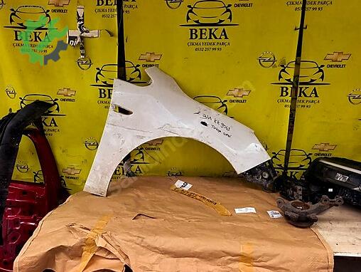 Opel Astra Sağ Çamurluk çıkma parça